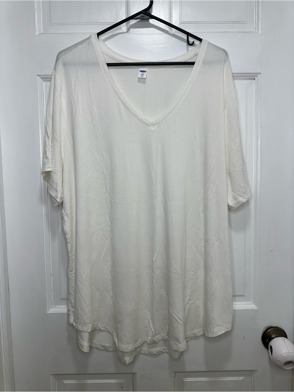 Old Navy Luxe V-Neck T-Shirt Calla Lilly White Size XXL Short Sleeve Relaxed Fit